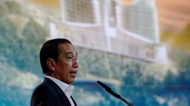 Presiden Jokowi Bantah Bahas Putusan Sistem Pemilu dengan Ketua MK di PRJ
