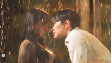 Ciuman Panas Lee Junho dan Yoona SNSD - King The Land Episode 8/ Foto: Dok. JTBC, Netflix