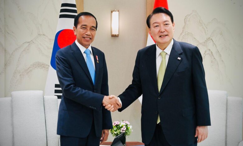 Presiden Jokowi Disambut Presiden Yoon Suk-yeol di Kantor Kepresidena